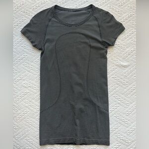 Lululemon swiftly short sleeve